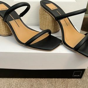 Womens sandals / heels